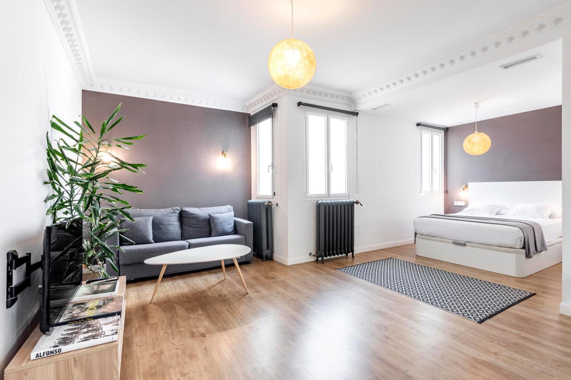 Home Suite Home Gran Via Мадрид Экстерьер фото