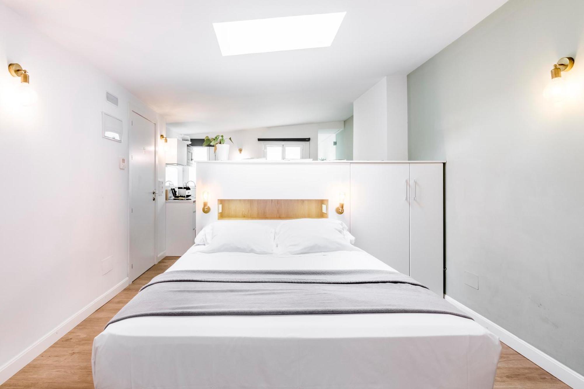 Home Suite Home Gran Via Мадрид Экстерьер фото