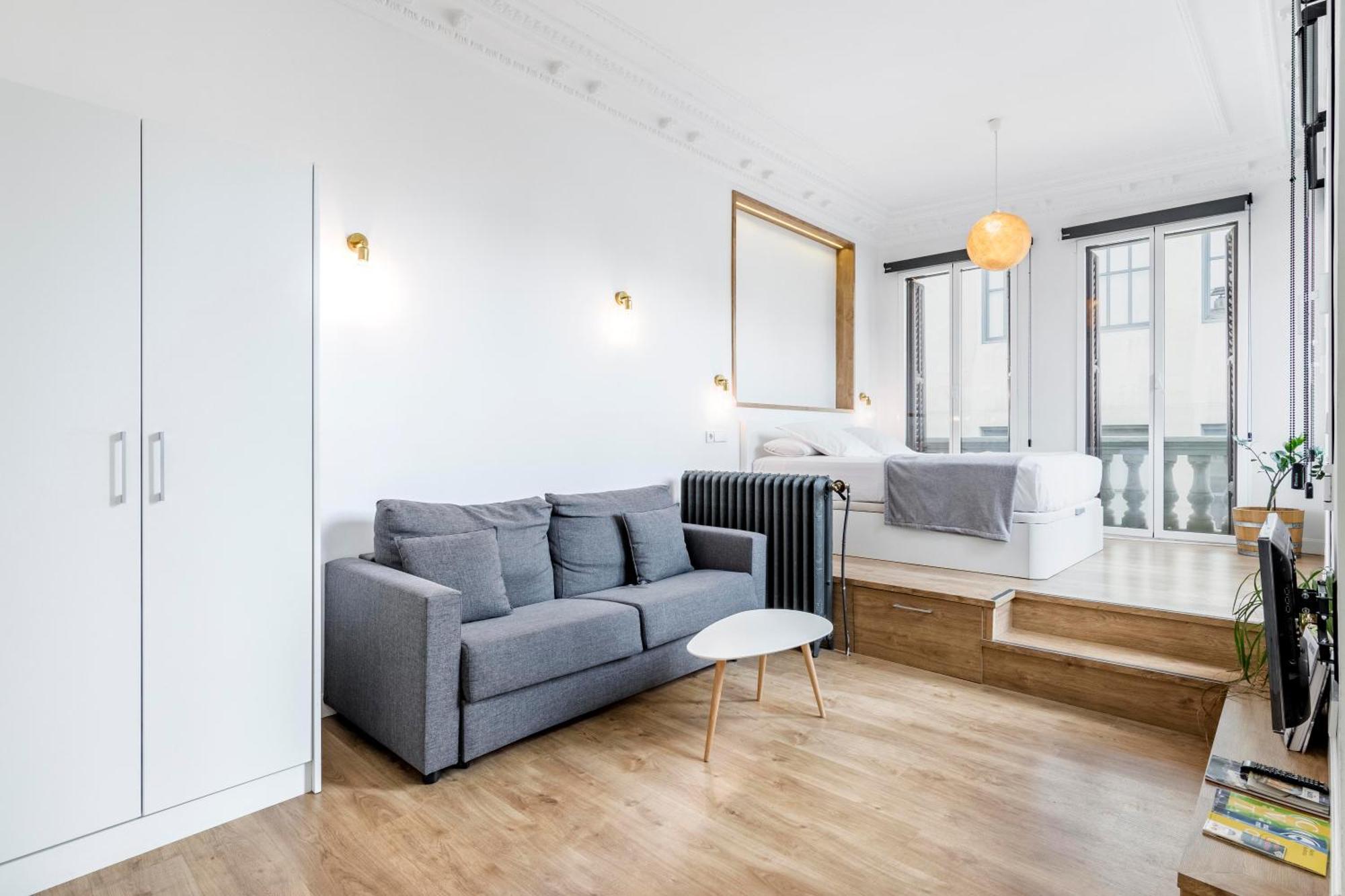 Home Suite Home Gran Via Мадрид Экстерьер фото
